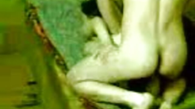 Mme Paris Rose films erotique xxx dans Séduire une future lesbienne avec mes pieds