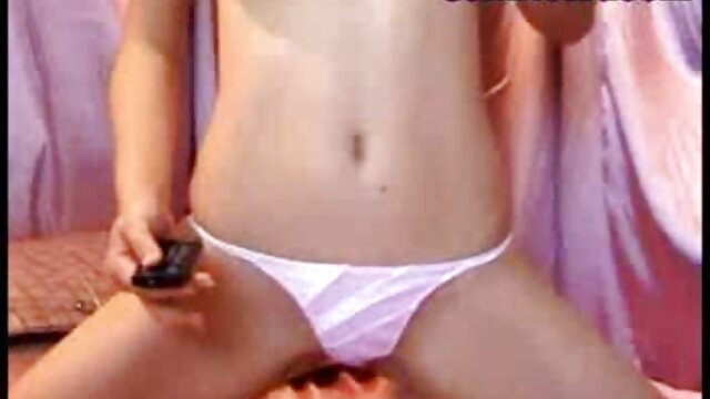 Amandine - film erotique femmes mures Fille sexy française