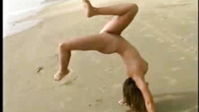 Plantureuse femme brune xxx herotique ramassée pour une bite