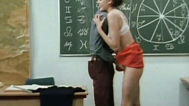 NMLN Mature Whore porte film irotique arabe son baiseur d'adolescent!