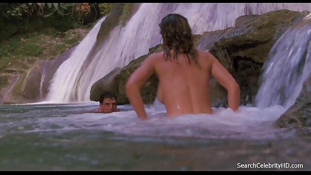 HUNT4K. film erotique vintage francais Une fille aventureuse est heureuse d'avoir des relations sexuelles pour de l'argent