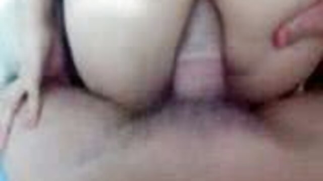 Couple partageant film adulte erotique un dong