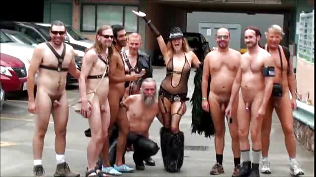 Une bonne vidéo érotique streaming journée dans son canapé